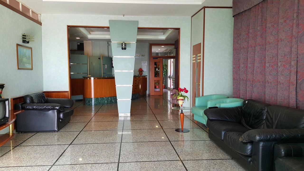 Re Di Cuori Hotel Caianello Exterior photo