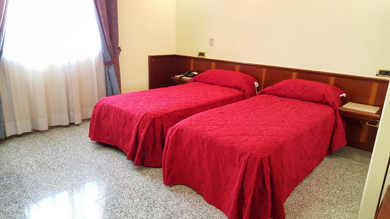Re Di Cuori Hotel Caianello Exterior photo
